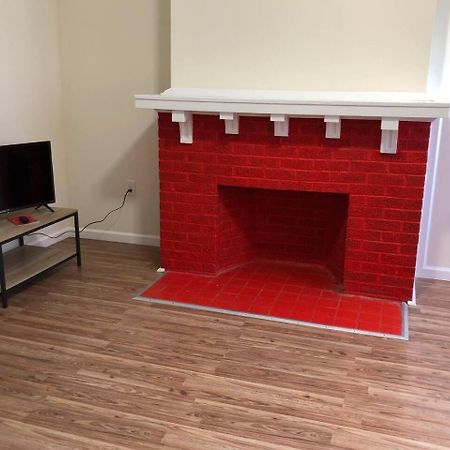 Large And Private 3 Bedroom And 1 Bathroom Apartment Near Newark International Airport Ewr And New York City ภายนอก รูปภาพ