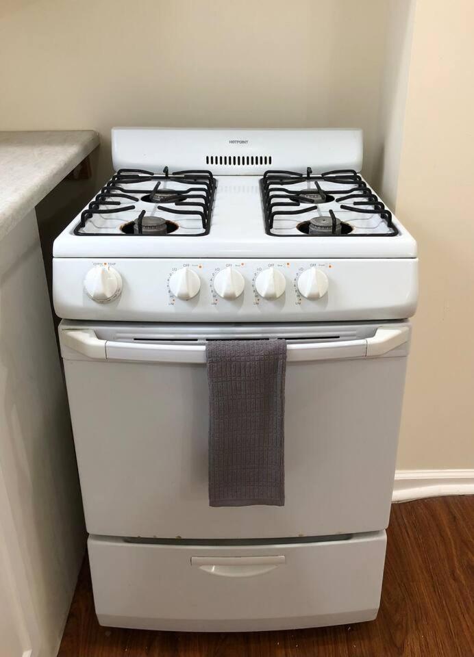 Large And Private 3 Bedroom And 1 Bathroom Apartment Near Newark International Airport Ewr And New York City ภายนอก รูปภาพ